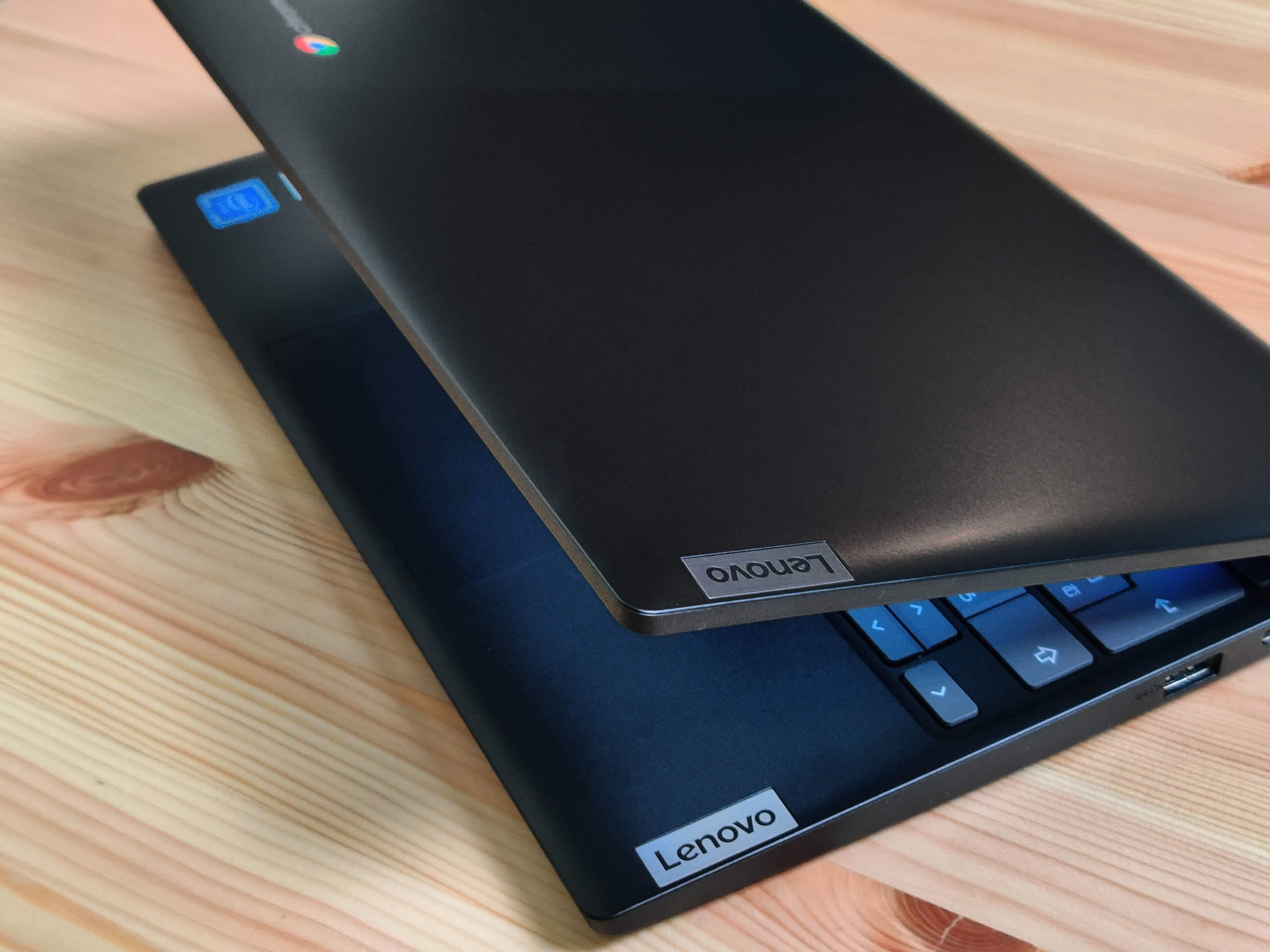 Lenovo IdeaPad Slim350i (レノボアイディアパッド)