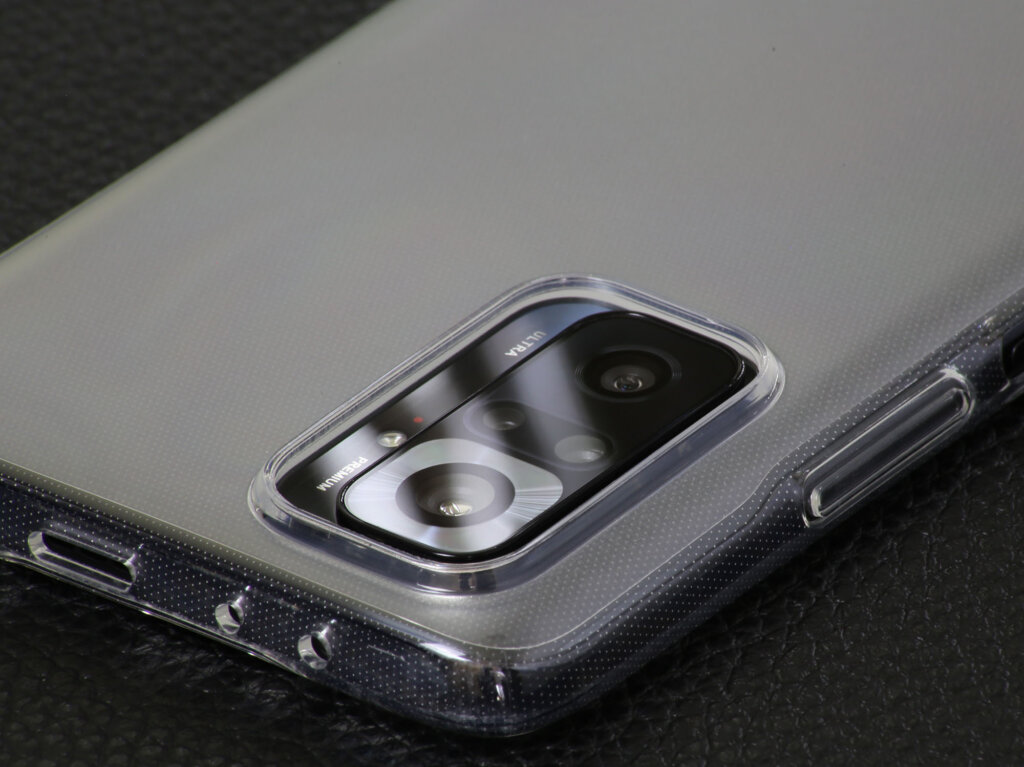 Redmi Note 10 Proの付属ケースはカメラリングが傷からしっかりとレンズをガード