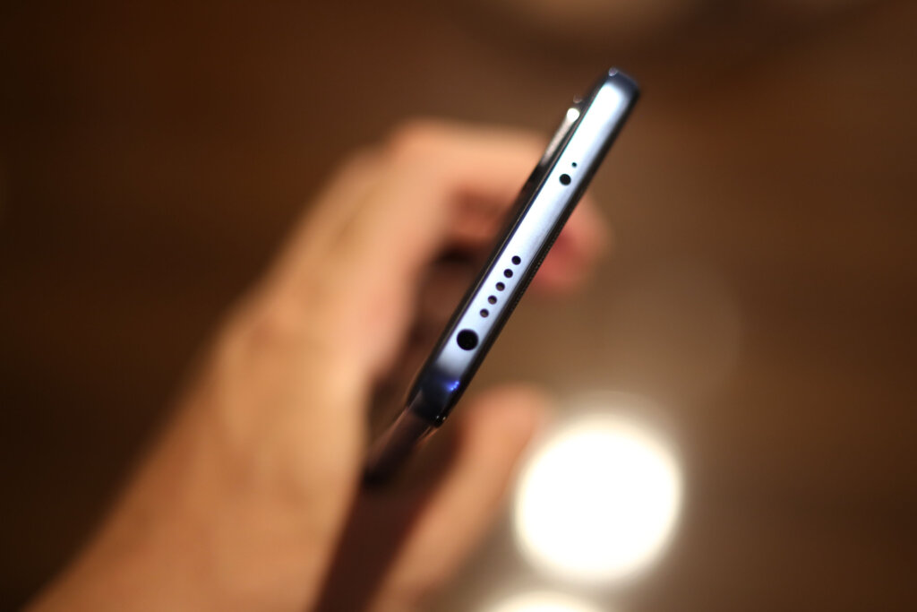 スピーカー1