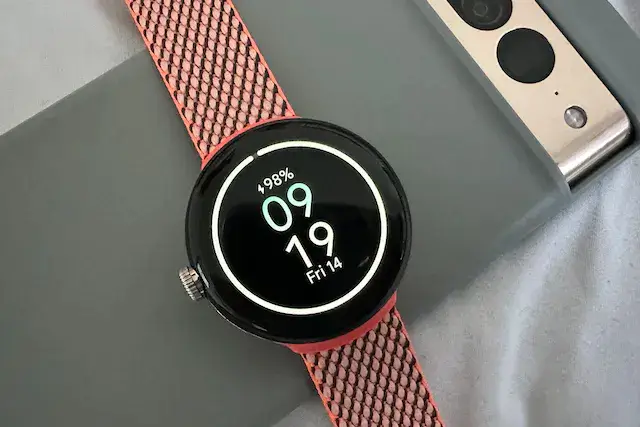 Pixel Watchをワイヤレス充電